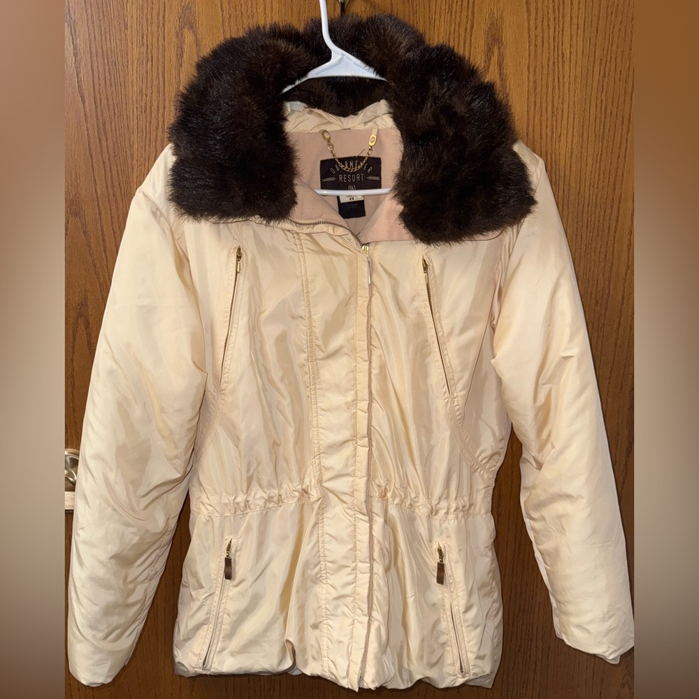 Obermeyer Resort Octavia Faux Fur Trim Ski Jacket Coat Cream Size 8 Women’s